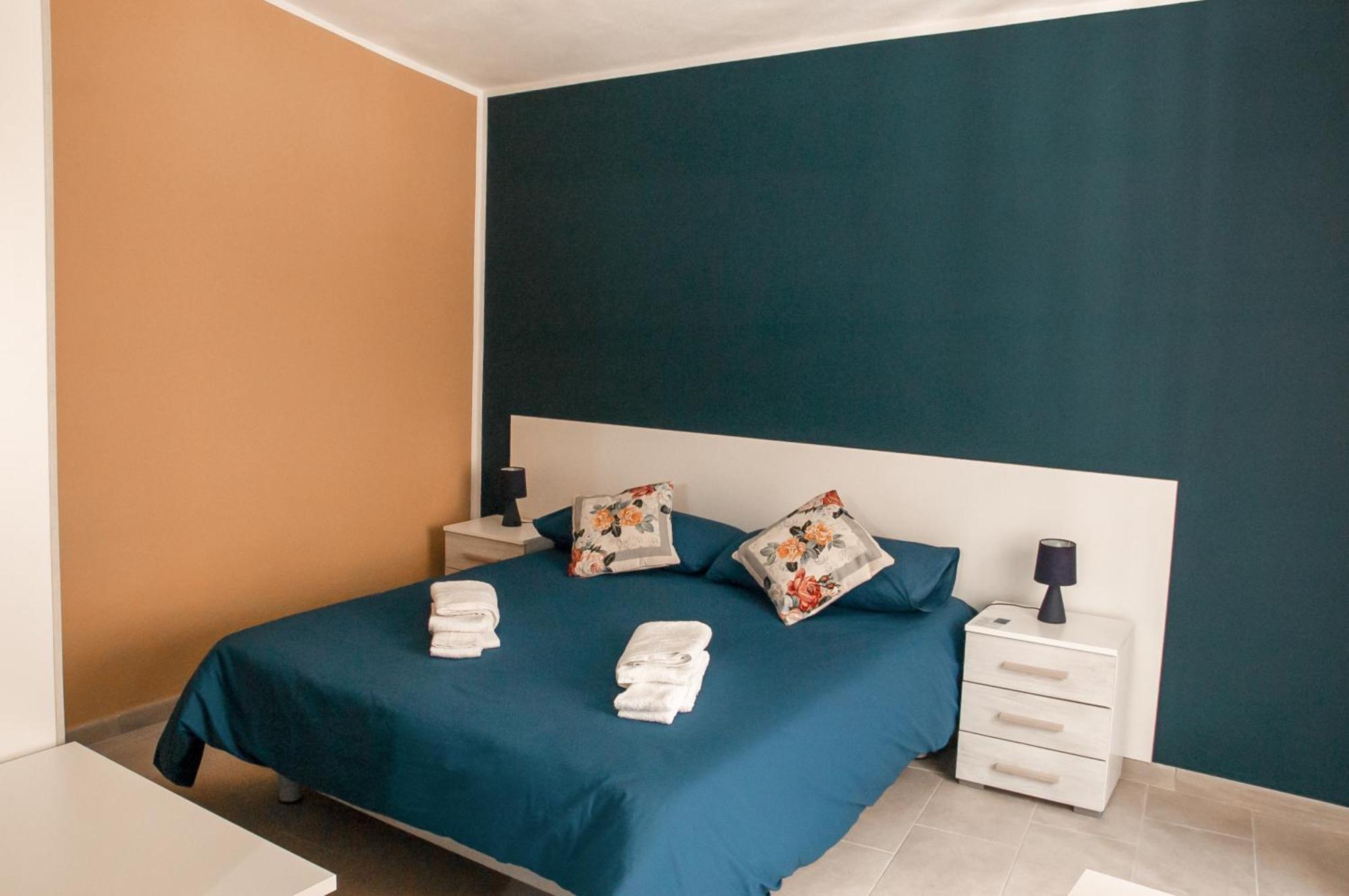 ジェラーチェ La Rosa Blu Bed & Breakfast エクステリア 写真