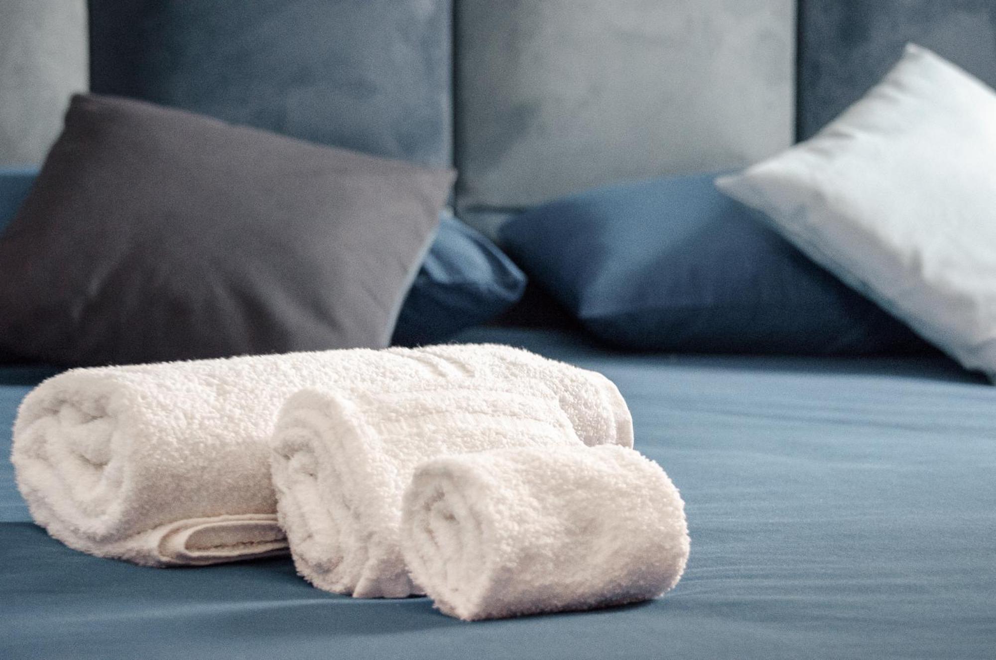 ジェラーチェ La Rosa Blu Bed & Breakfast エクステリア 写真