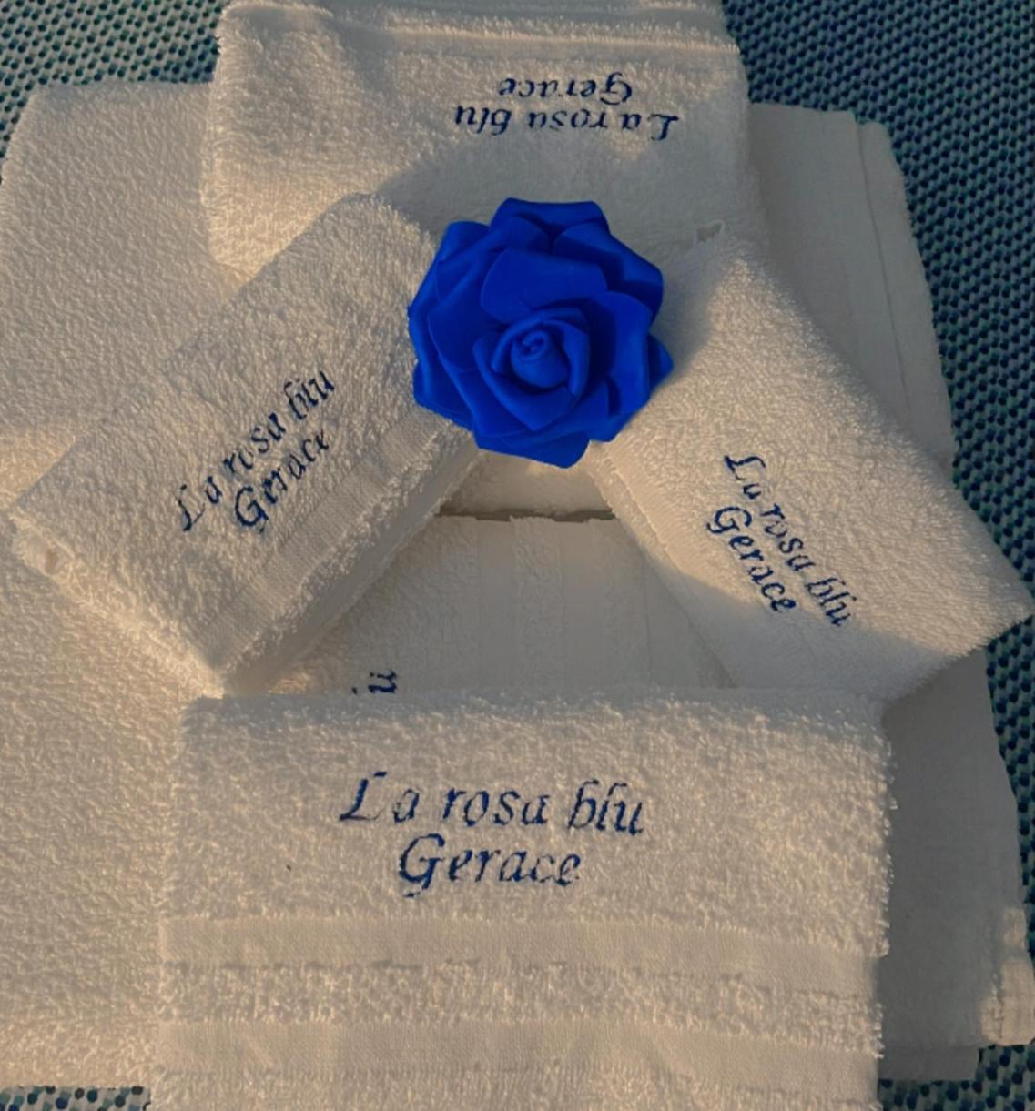 ジェラーチェ La Rosa Blu Bed & Breakfast エクステリア 写真